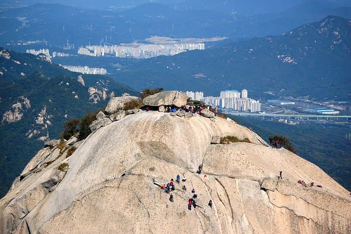 Private Bukhansan Mountain Hiking Tour with Korean Sauna