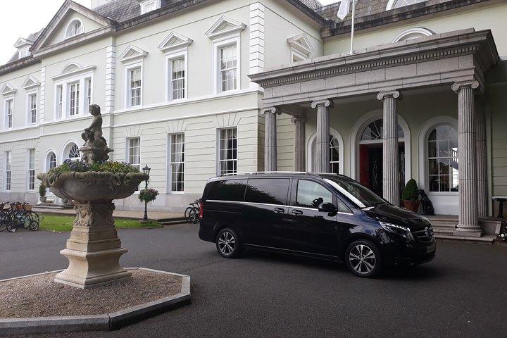 Shannon Airport naar Lough Rynn Castle Estate privé-autoservice