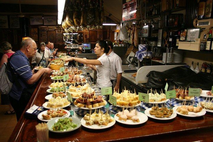 Ein Vorgeschmack auf Barcelona : Tapas & lokale Köstlichkeiten
