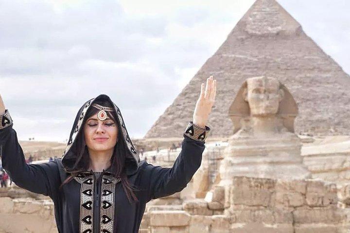 Dageraad tot schemering Koninklijke expeditie naar de piramides van Gizeh, Sakkara & Dahshur