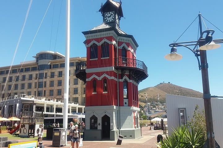 Robben Island, Table Mountain, and Bo-Kaap Full Day Tour