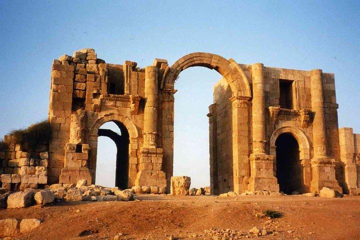 FROM AMMAN | UMM Qais, Jerash e Ajloun | Tour de meio dia