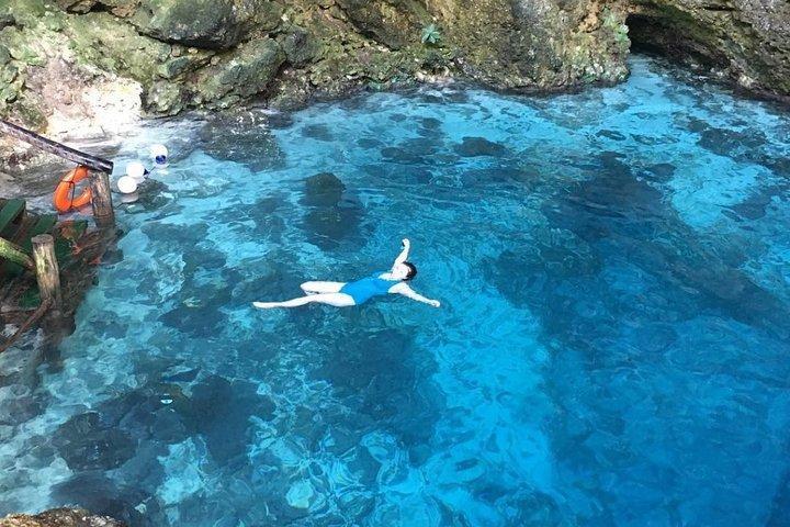 Tour combinato di Blue Hole Mineral Spring più Weed Farm con trasporto