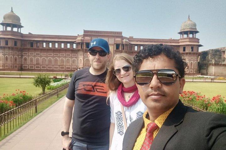 Trasferimento privato da Agra a Varanasi in auto