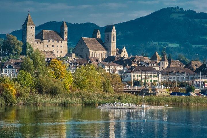 Zürich, Einsiedeln en Rapperswil per privévoertuig en boot (privétour)!