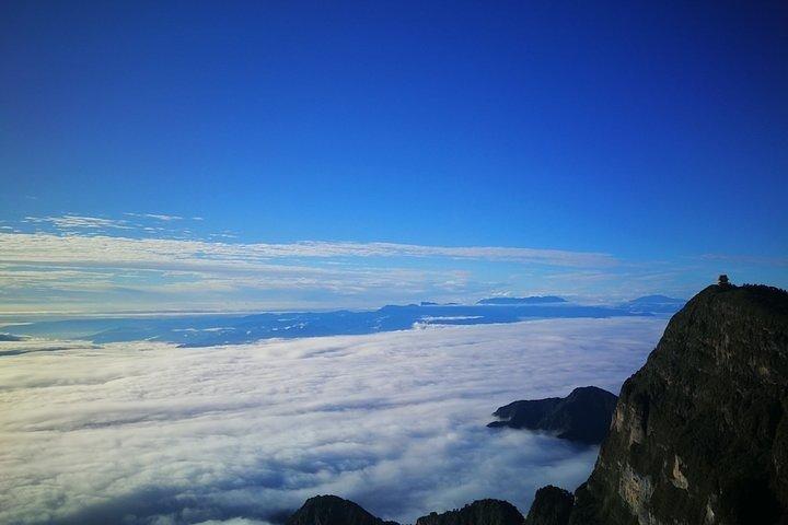 Traslado privado de ida e volta entre Emei Shan e a cidade de Chengdu