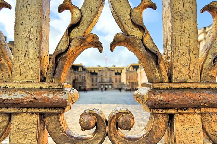 Private Versailles Guided Tour with Optional Transfer from Paris