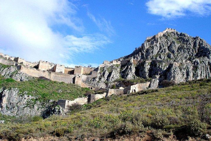 Canal de Corinthos e Ancient Corinthos Tour Privado de Meio Dia