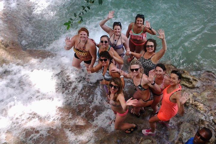 Dunns Falls Ziplining Blue Hole N River Tubing von Montego Bay