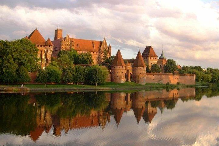 Circuit de 12 jours à travers la Pologne en voiture privée