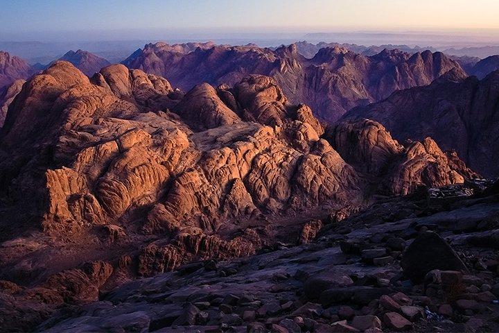 Do Cairo - Pernoite ao Mosteiro de Santa Catarina e Monte Sinai.