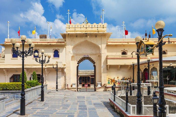 Højdepunkter i Udaipur (Guided Full Day Sightseeing City Tour)