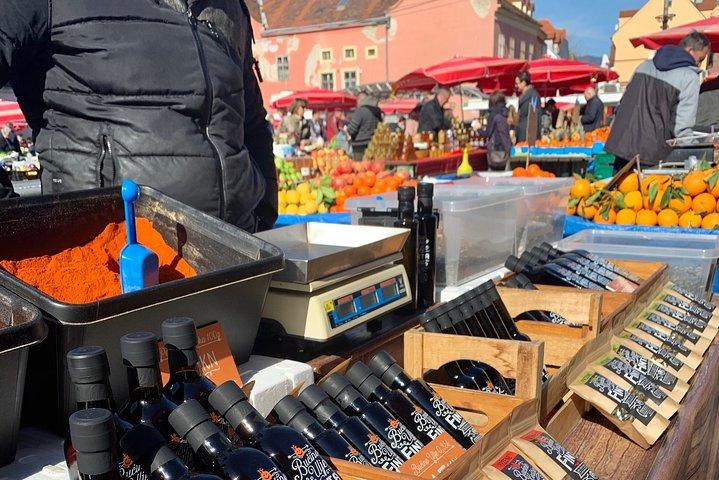Sites & Bites Comida privada e passeio de história em Zagreb