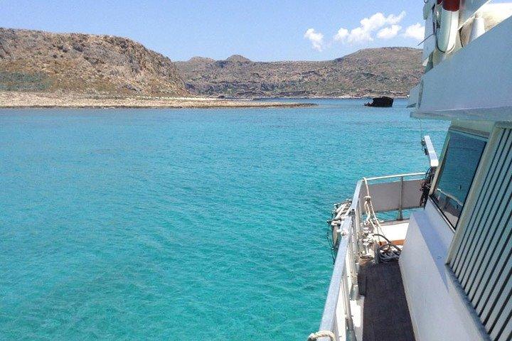 GRAMVOUSA and BALOS, boat included!
