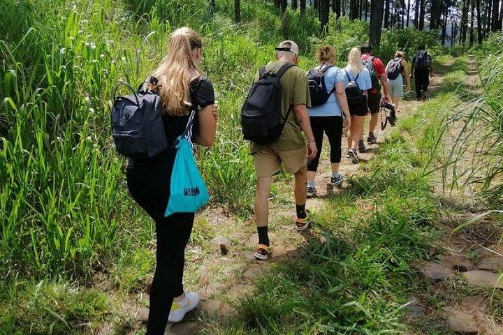 Wandeltocht naar het Hantana-gebergte