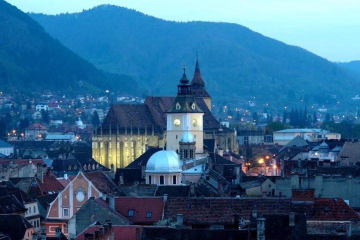 Heldags privat tur till Bear Sanctuary, Dracula Castle & Brasov från Bukarest