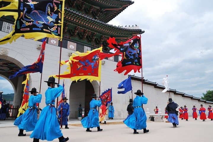 From Seoul: 4 Hours Private tour with top attractions in Seoul
