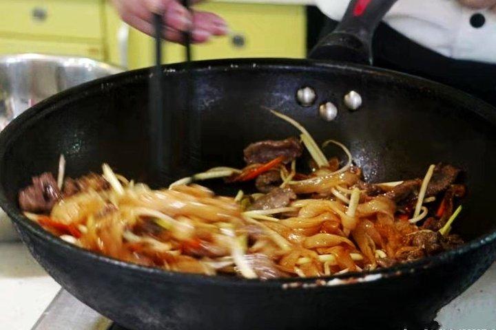 3-Hour Guangzhou Private Cooking Class with Local Market Visit