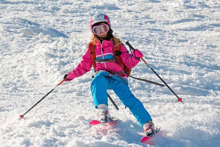 Tour privato di un giorno alle tombe di Ming Unground Palace e Snow World Ski Resort