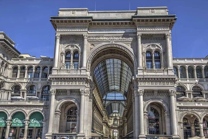 Arrival Private Transfer: Malpensa Airport MXP to Milan in Luxury Van