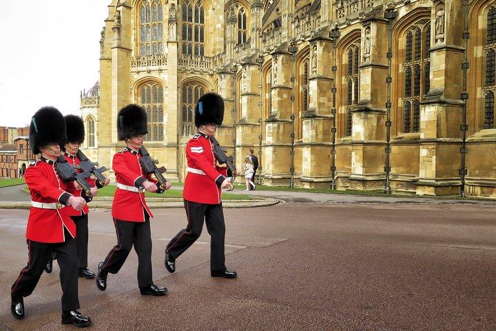 Visite privée de l'escale royale de Windsor au départ de l'aéroport de Londres Heathrow