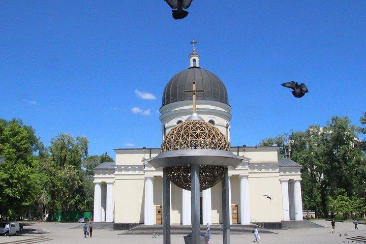 Tour privado romântico em Chisinau