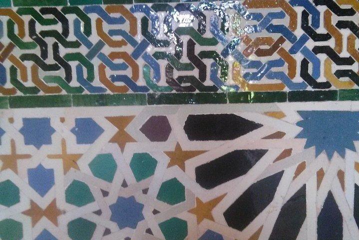Andare ad Alhambra? Tour privato di 3 ore! Salta le lunghe file per visitare l'Alhambra