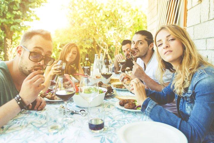 Porec FOOD & WINE Passeggiata con degustazione di vini e cibi