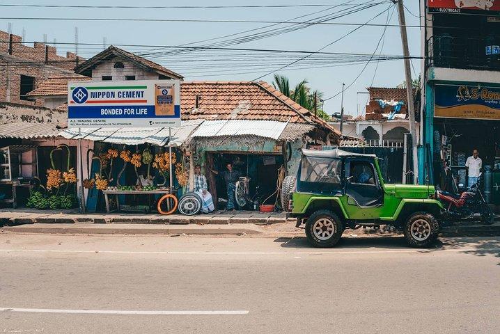 Colombo City Tour med War Jeep