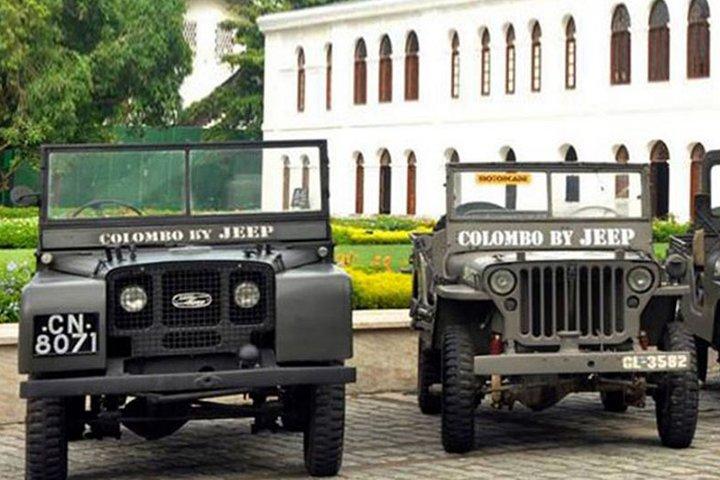 Colombo City Tour med War Jeep