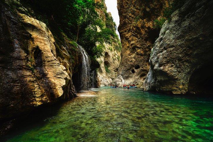 Arachthos Wildwasserfluss Rafting: Plakas Brücke- Zari