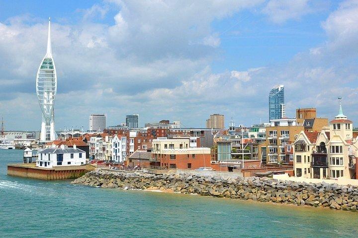 Tour privato di un'intera giornata alla storica città navale di Portsmouth