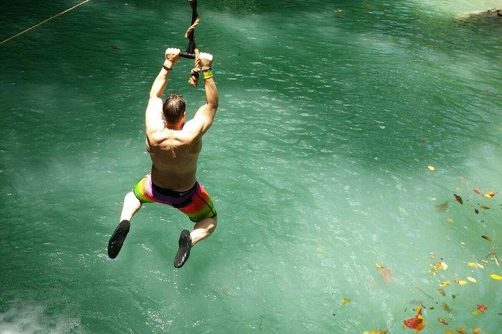 Tour guidato privato del Blue Hole da Ocho Rios con Zipline Ride