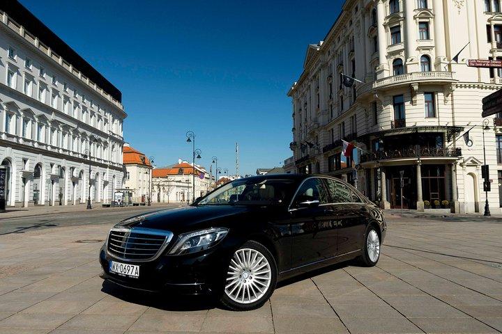 Mercedes a su disposición en Varsovia (4 - 12 horas) / tour de compras