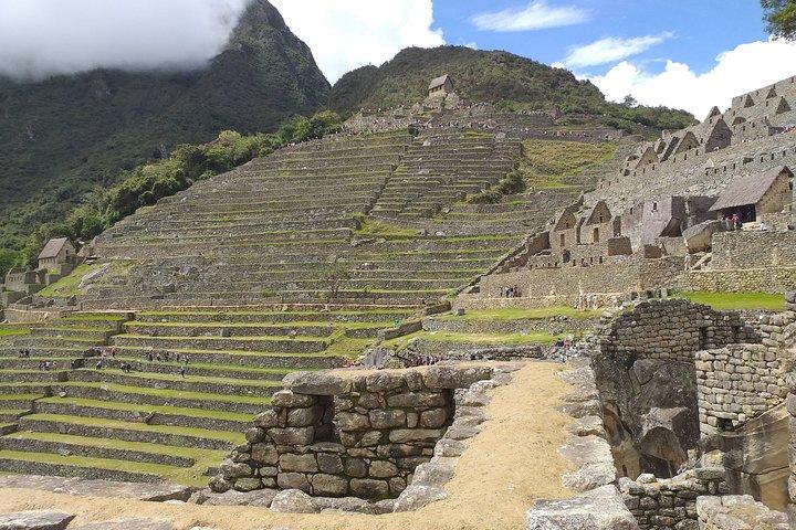 Tour no Peru em 10 dias a partir da chegada à pacata cidade de Arequipa