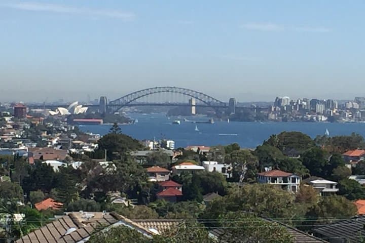 Sydney City, Harbour & Bondi Private Tour, with Airport pick up or drop off