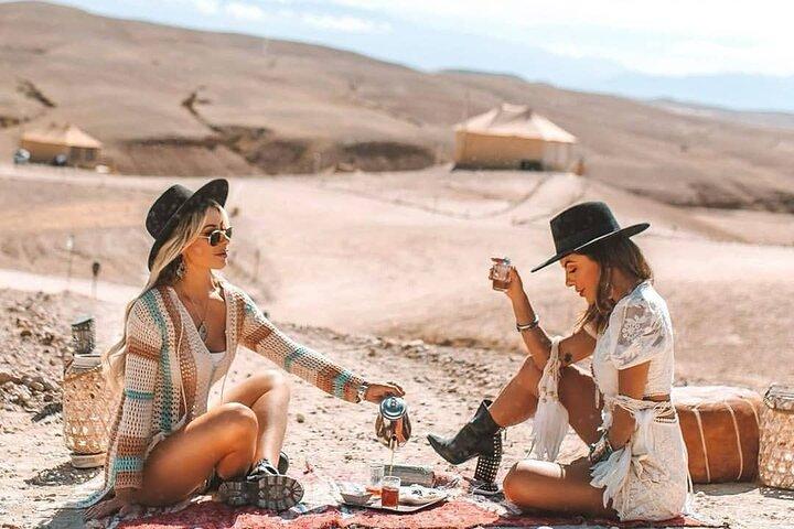 Desierto de Agafay Premium y pueblos bereberes con Camel Safari incluyendo almuerzo
