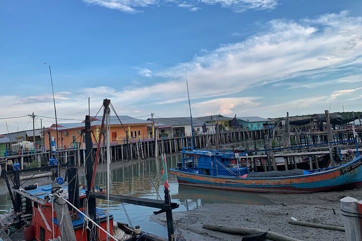 Pulau Ketam Fishing Village with Blue Mosque and Thean Hou (SIC)