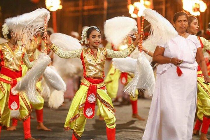 Kandy Esala Perahera - Dag 10 (2026 - Aug - 27)