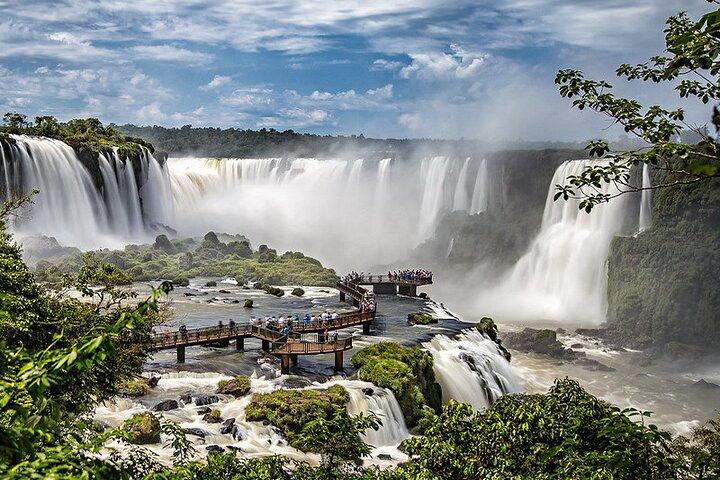 Excursion d'une journée complète aux chutes d'Iguazu côté argentin avec chutes brésiliennes en option