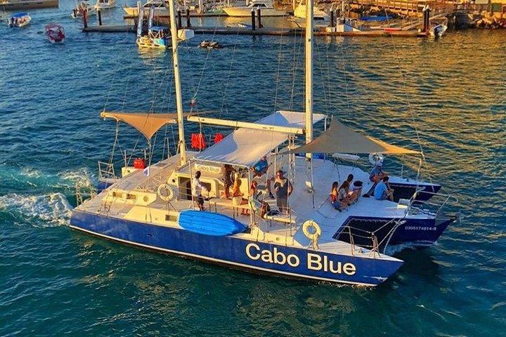 Cabo San Lucas Sunset Cruise mit Open Bar und Snacks