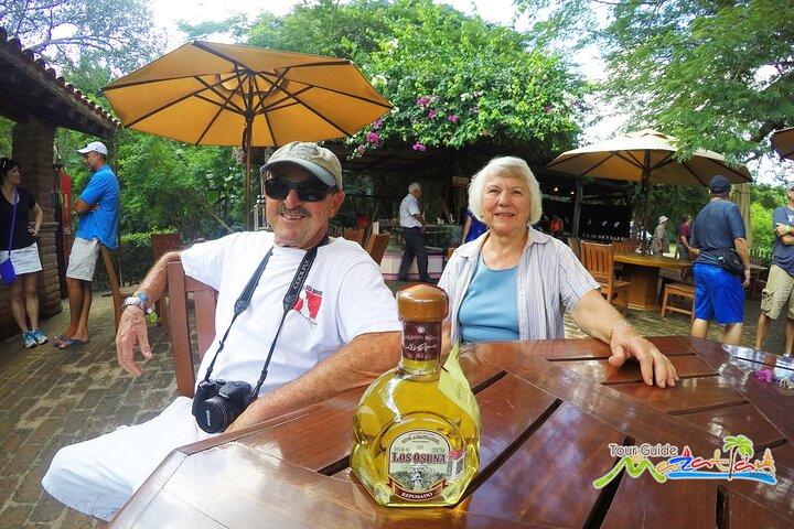 Veicolo privato con tour combinato di salsa e distillato di agave