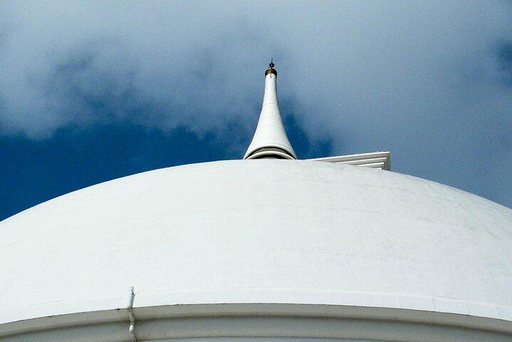 Kalutara-tempel, Lunuganga-tour vanuit Bentota