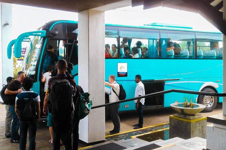 Transfer mellem Colombo (CMB) lufthavn og Riverside, Aluthgama