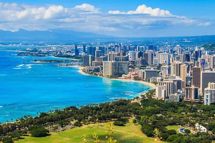 Privétransfer van Waikiki naar Honolulu (HLN) Airport