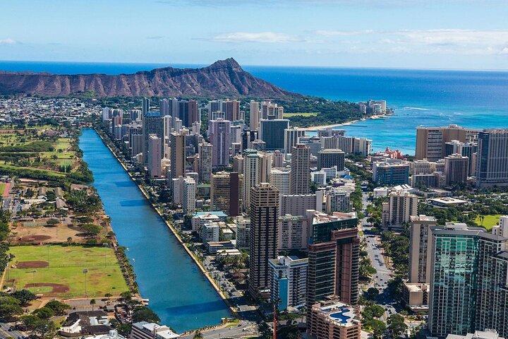 Privétransfer van Waikiki naar Honolulu (HLN) Airport
