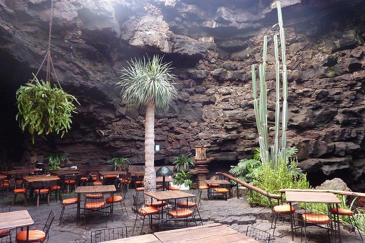 Excursão privada de luxo a Jameos del Agua e Cueva de los Verdes em Lanzarote