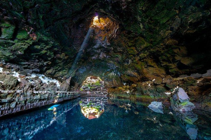 Excursão privada de luxo a Jameos del Agua e Cueva de los Verdes em Lanzarote