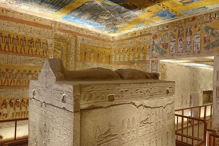 Private Tour: Valley of the Kings – Tombs of Seti I & King Tut