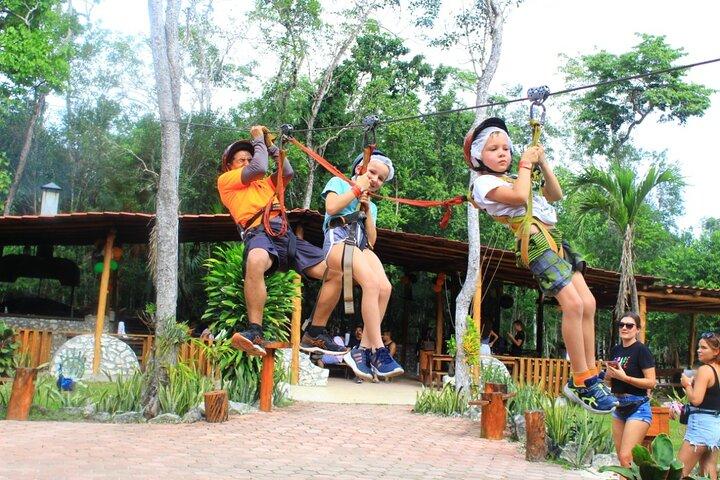 Avventura in ATV con zipline e cenote da Playa del Carmen